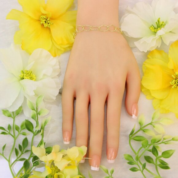 Minimalist Bracelet, Sleek & Modern Design, Women’s Fashion, BYC110409-B - Picture 3 of 10